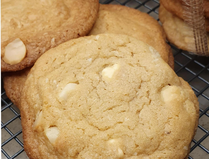 Chocolate Chip Macadamia Cookies