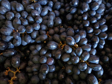 Load image into Gallery viewer, WS Grapes/black seedless
