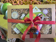 Load image into Gallery viewer, Gift Hamper/Soapbox
