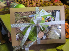 Load image into Gallery viewer, Gift Hamper/Soapbox
