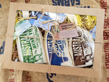 Load image into Gallery viewer, Gift Hamper/Australian Bush Foods
