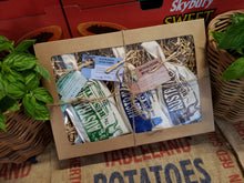 Load image into Gallery viewer, Gift Hamper/Australian Bush Foods
